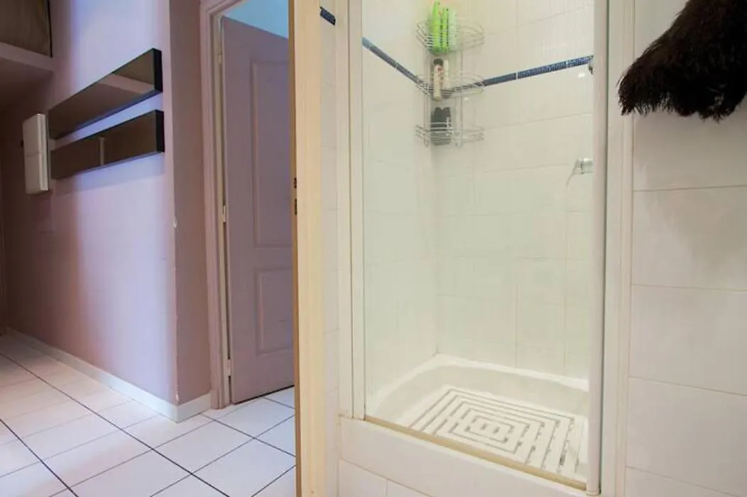 Appartement Sur La Pinede A Juan Les Pins Antibes